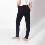 image-b2f8160e3c3b4a519949d5f6c9932ba1