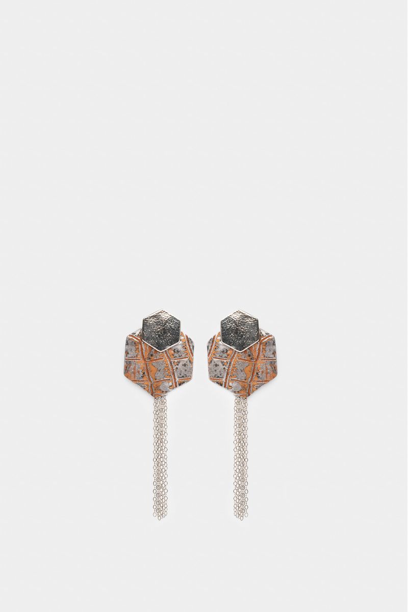 1037357-38-01-Aretes-de-cuero