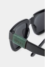 1034046-00-03-Gafas