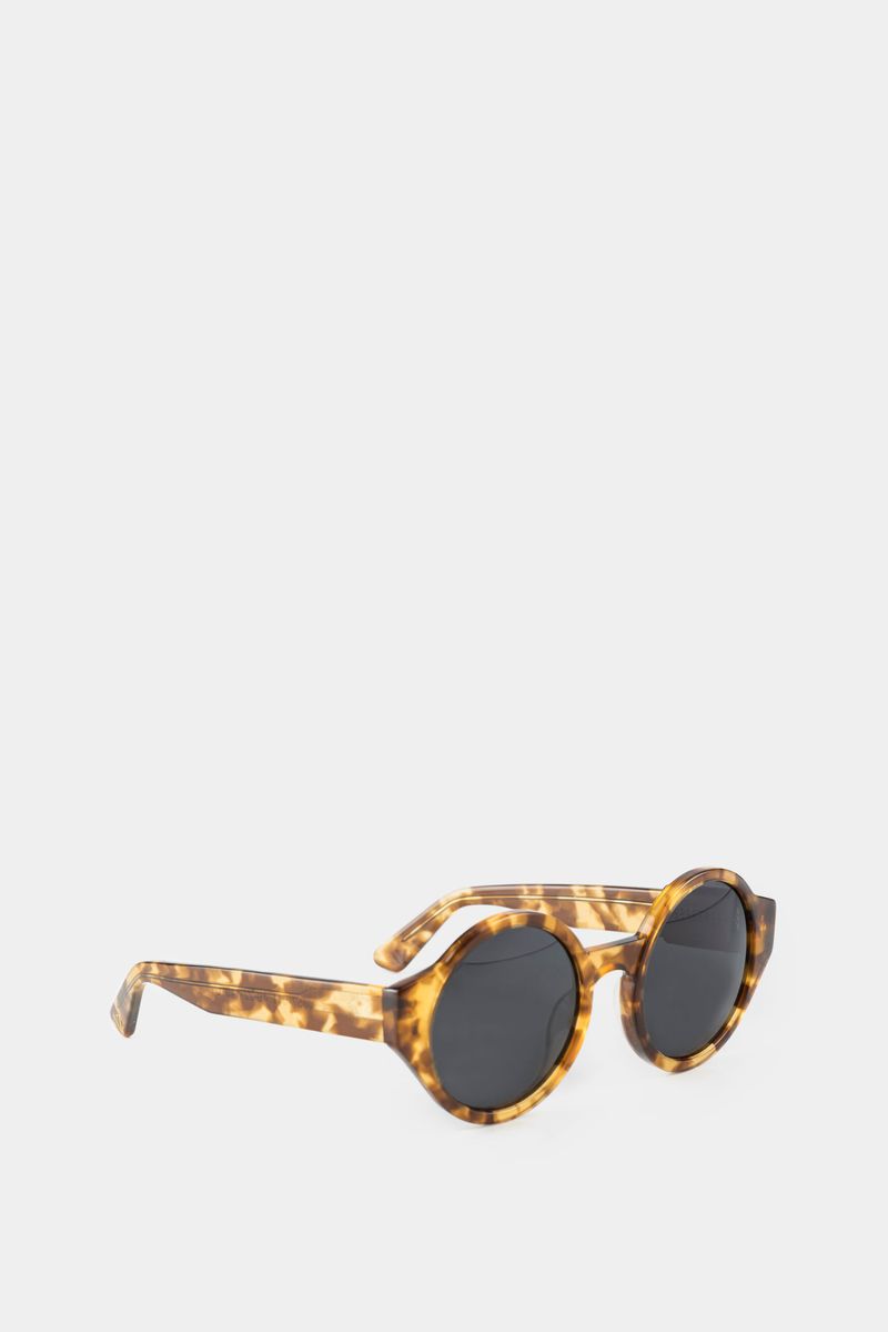 1034057-11-02-Gafas