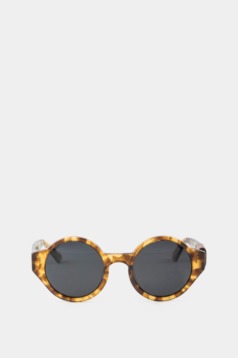 1034057-11-01-Gafas