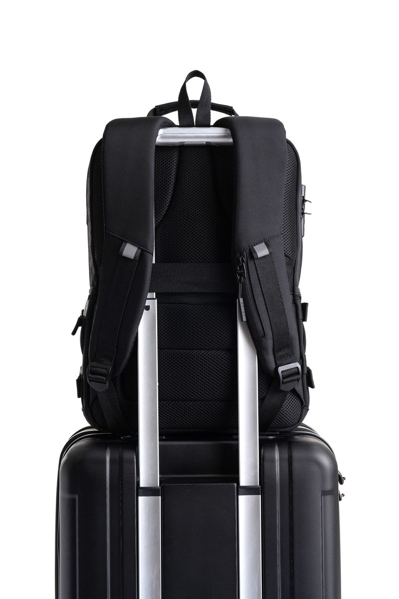 1038174-00-03-Morral