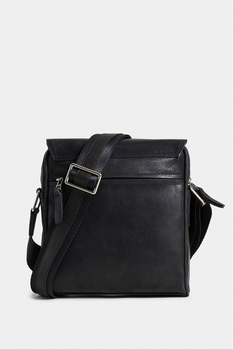 1035459-00-03-Bolso-manos-libres-de-cuero