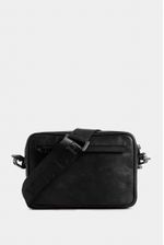 1038019-00-03-Bolso-manos-libres-de-cuero