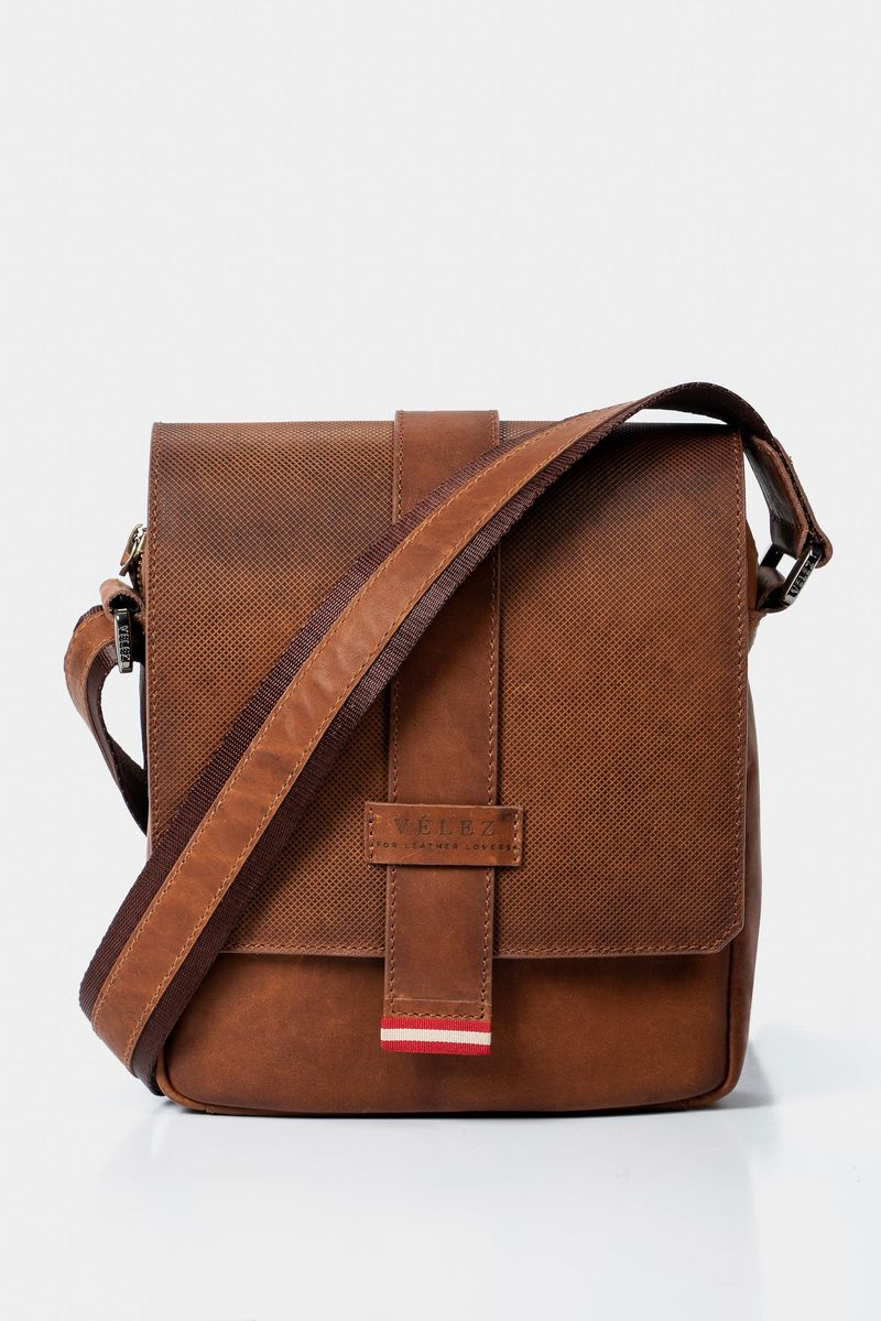1029995-02-01-Bolso-manos-libres-de-cuero