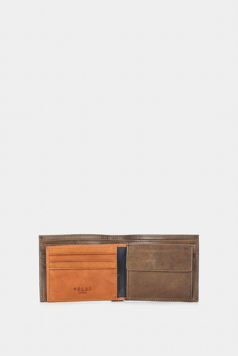 1033896-11-02-Billetera-de-cuero