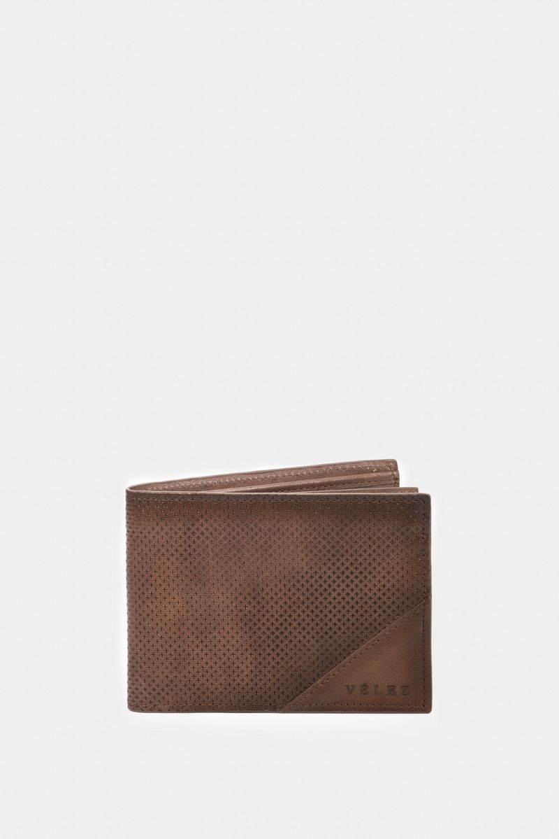 1030971-11-01-BILLETERA