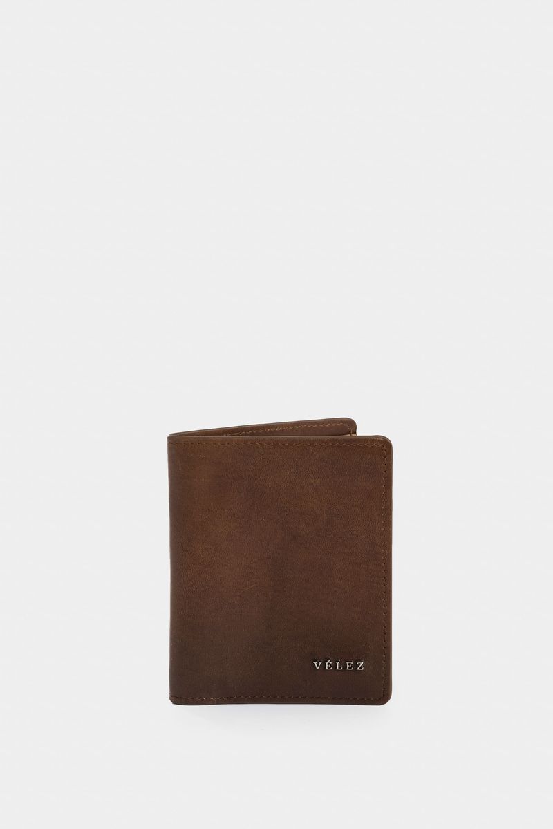 1037559-02-01-Billetera-de-cuero