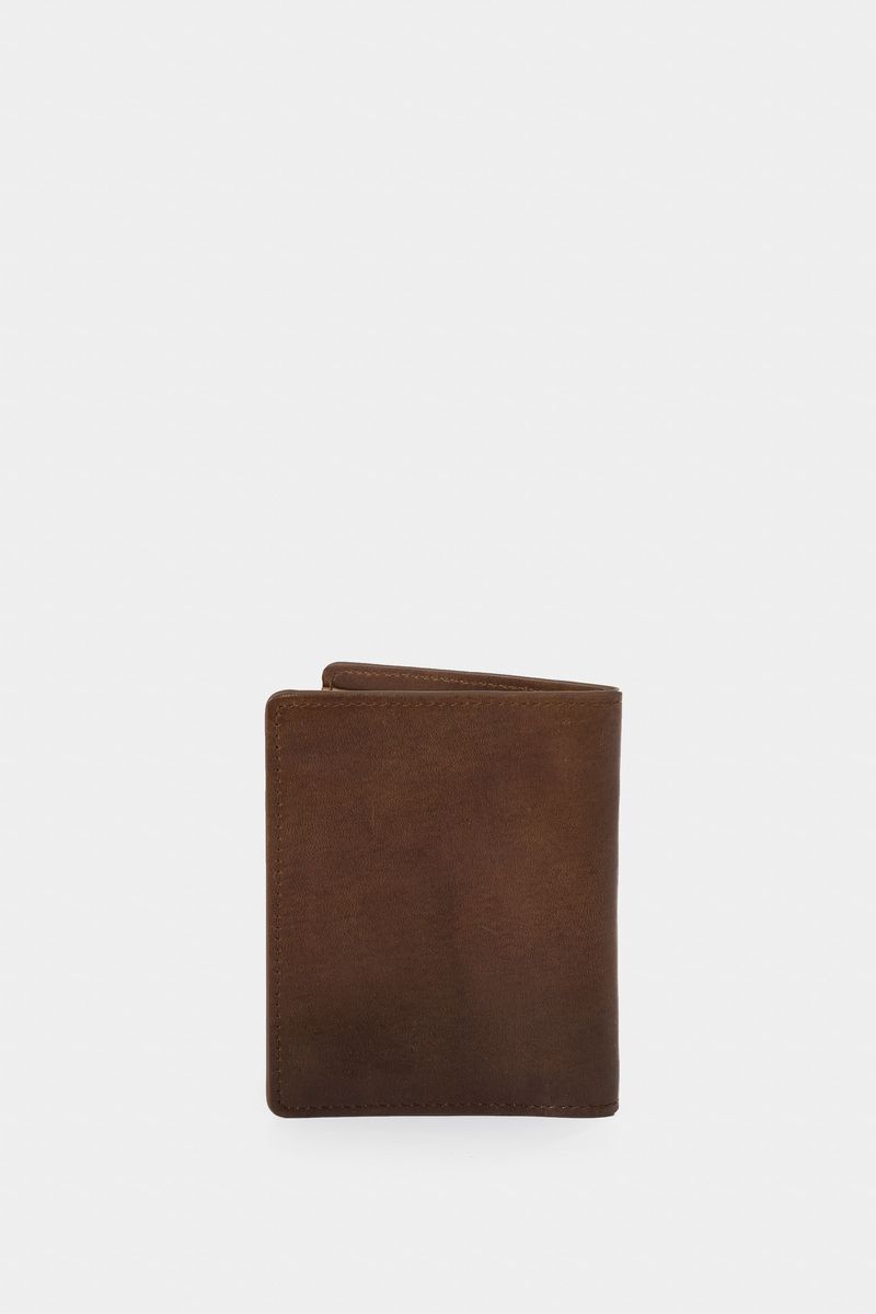 1037559-02-03-Billetera-de-cuero