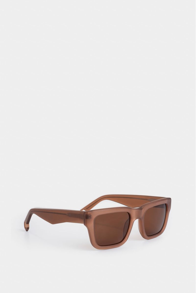 1037372-11-02-Gafas