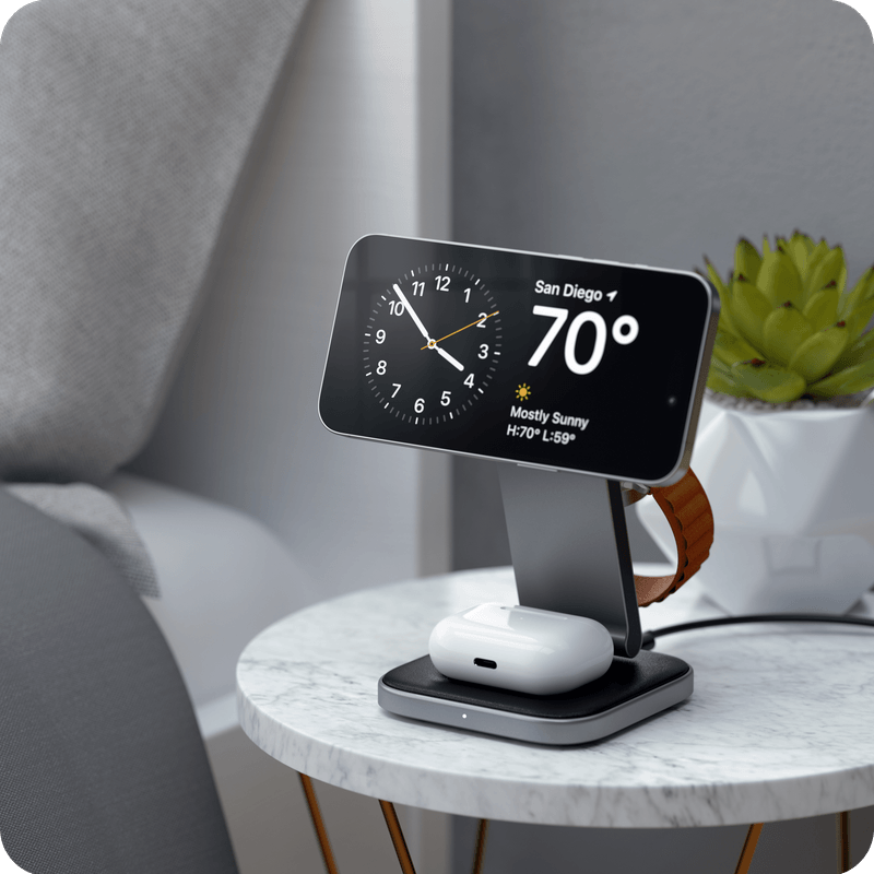 Satechi-3-in-1-Foldable-Qi2-Charging-Stand5